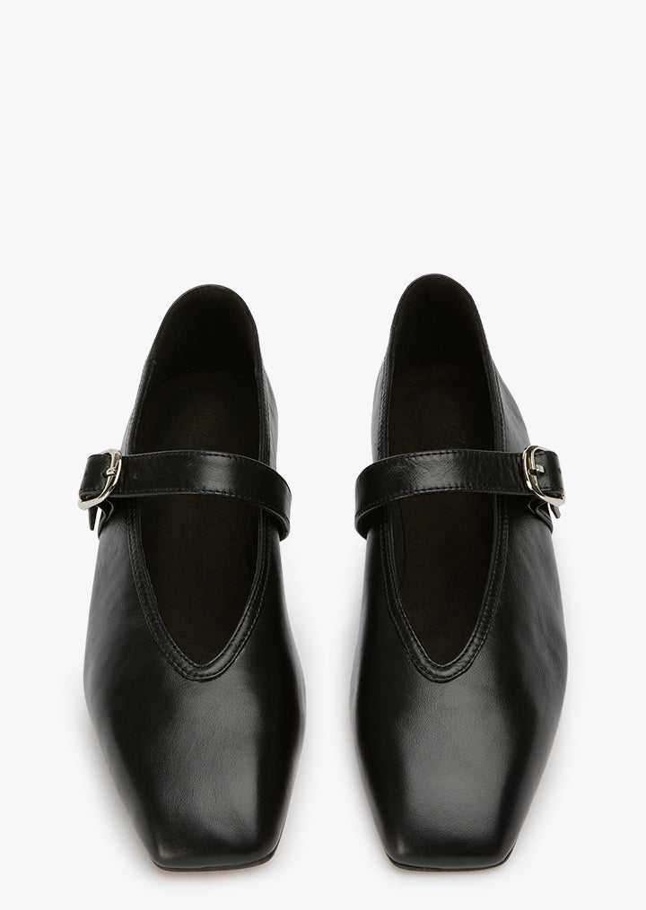 Bobbi Black Venice