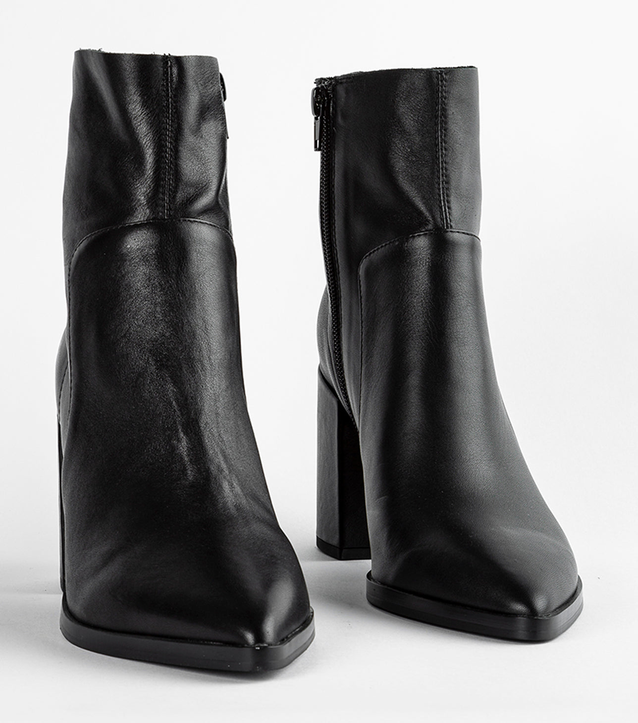 Brazen Black Luxe