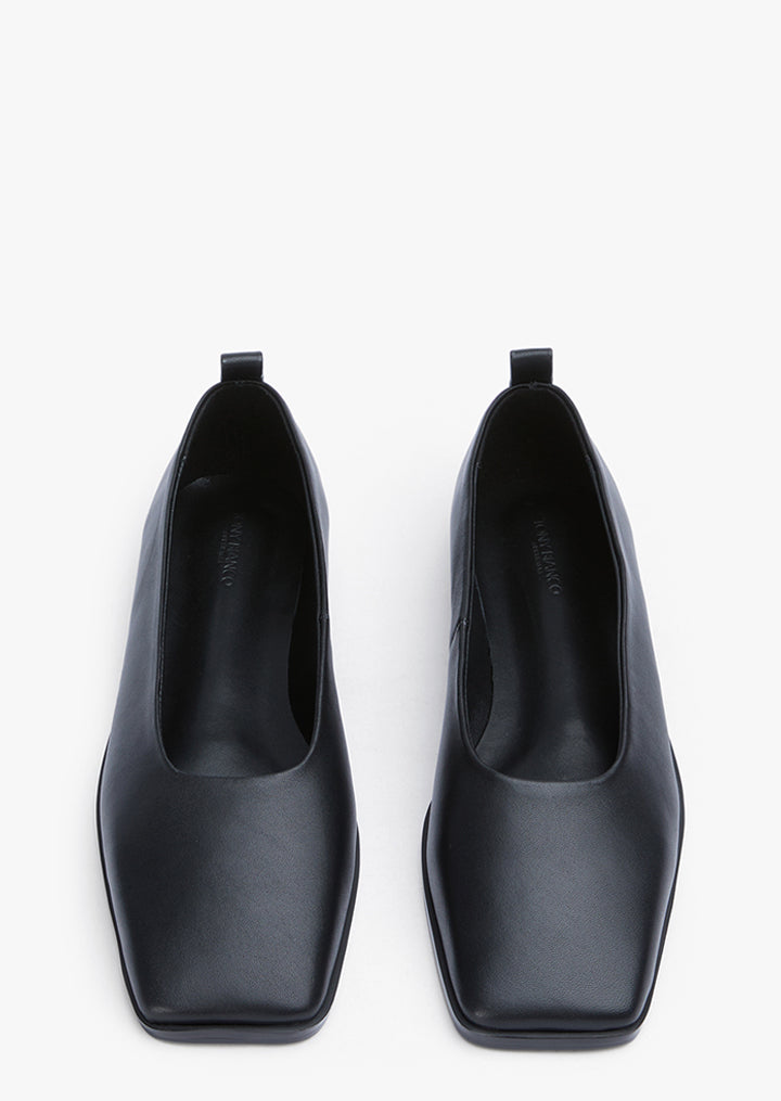 Brittany Black Nappa