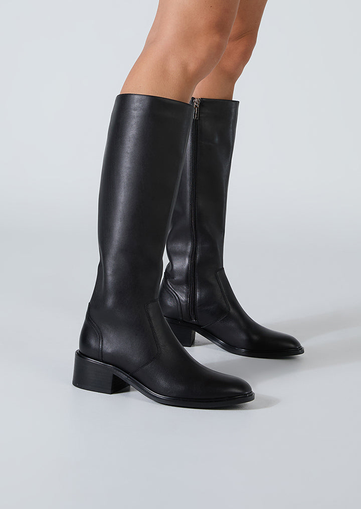 Flaunt Black Como