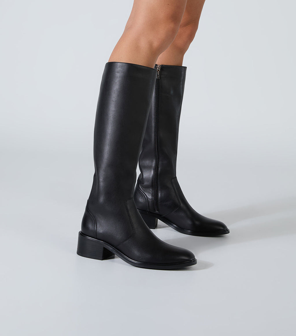 Flaunt Black Como