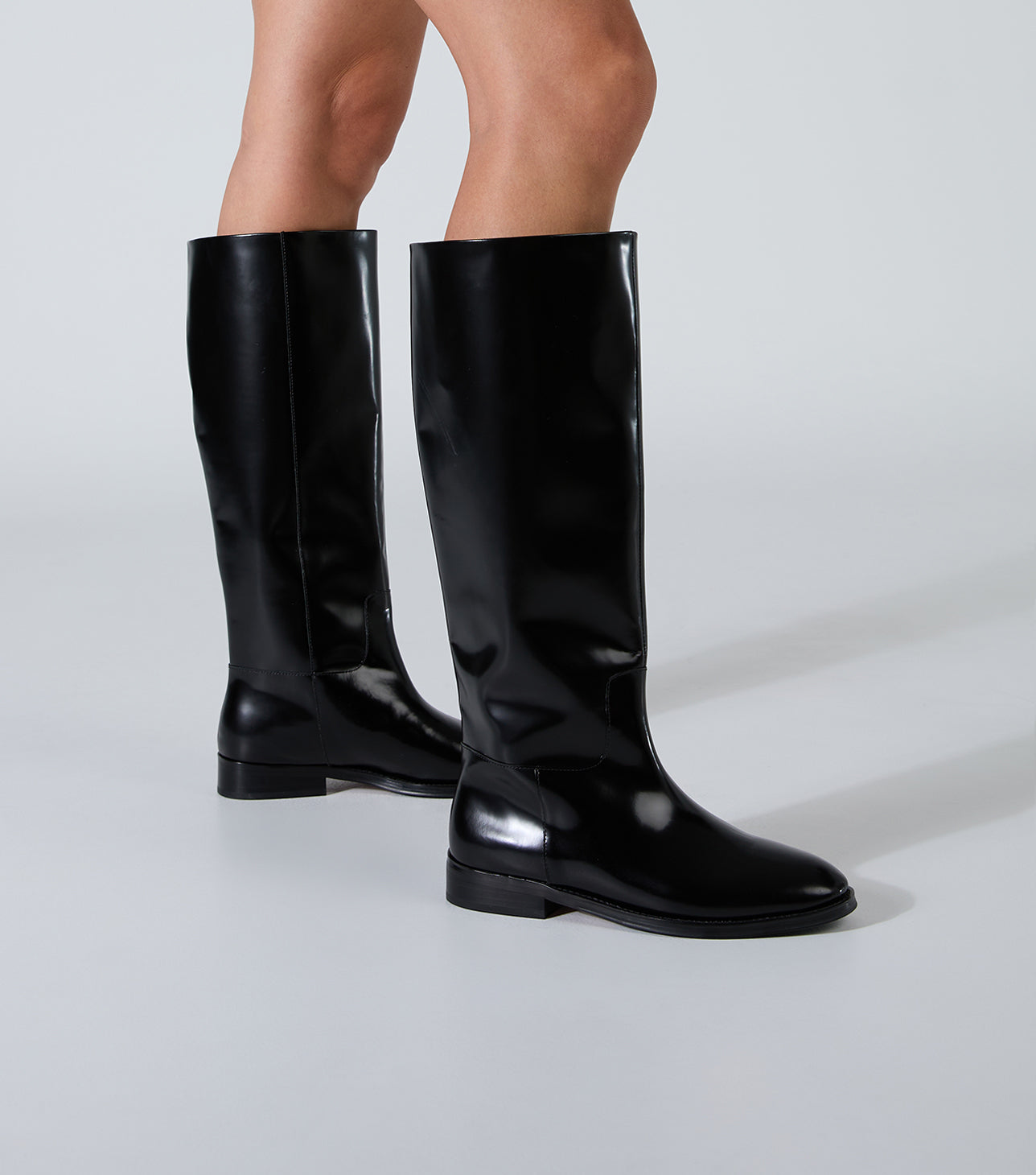 Grange Black Hi Shine