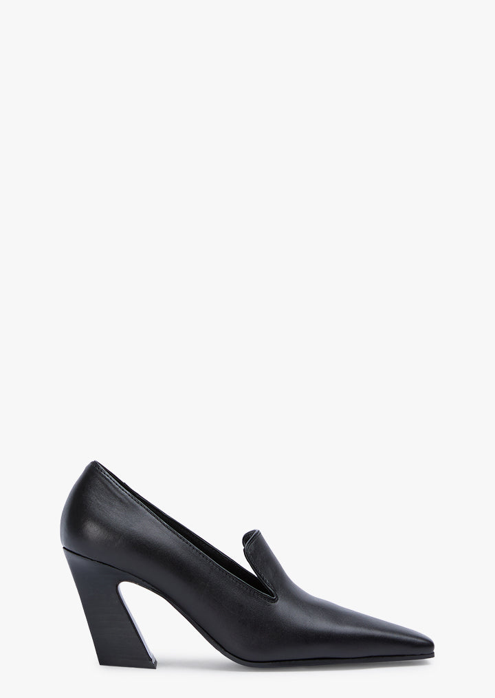 Quirky Black Como
