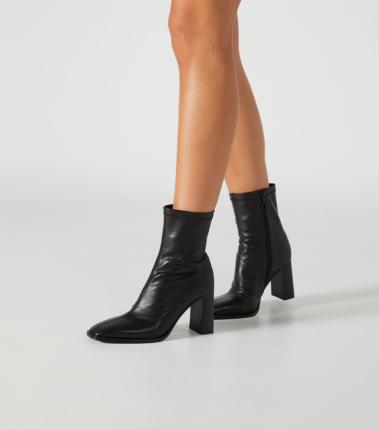 Rover Black Venice