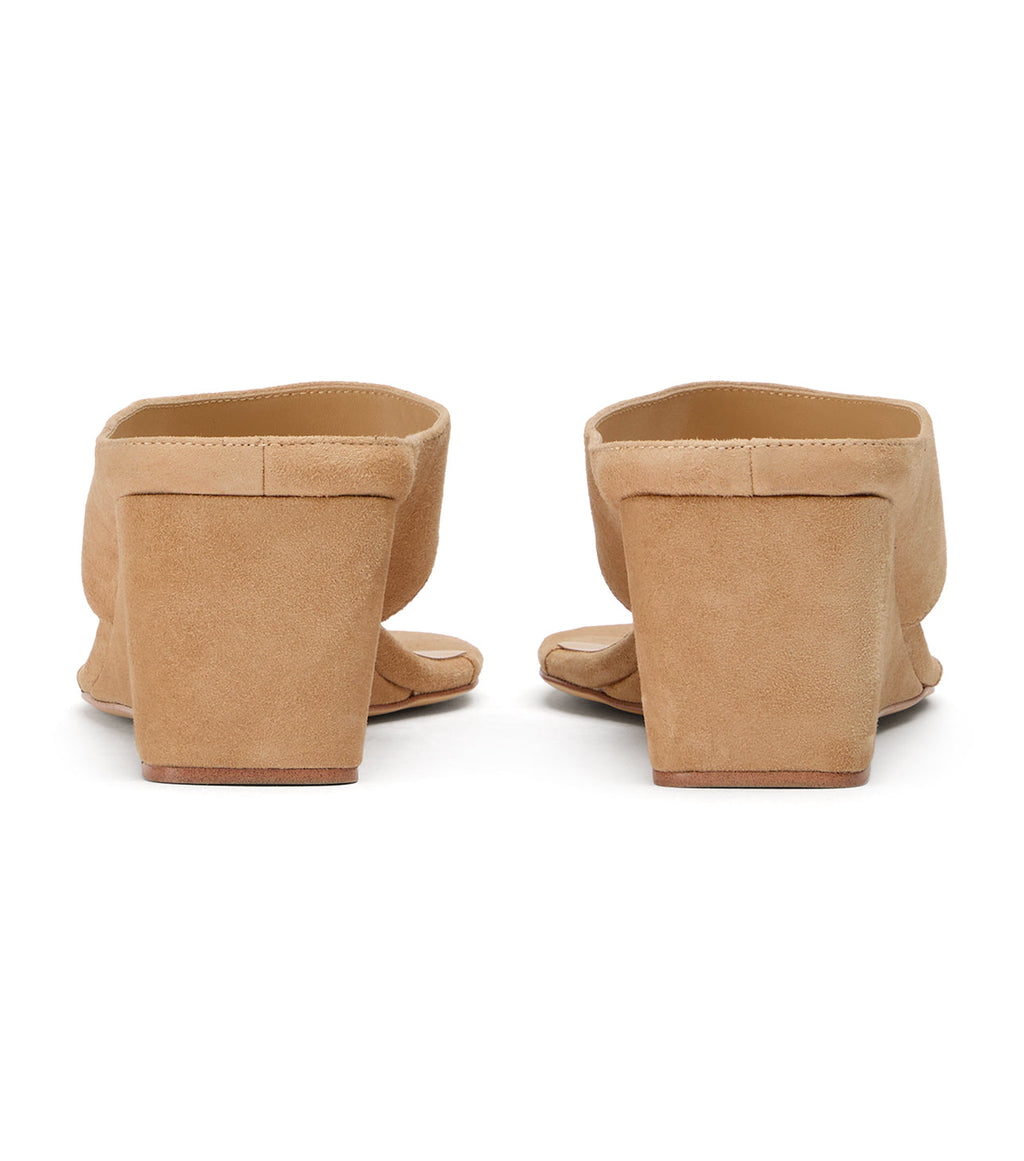 Swift Wheat Suede