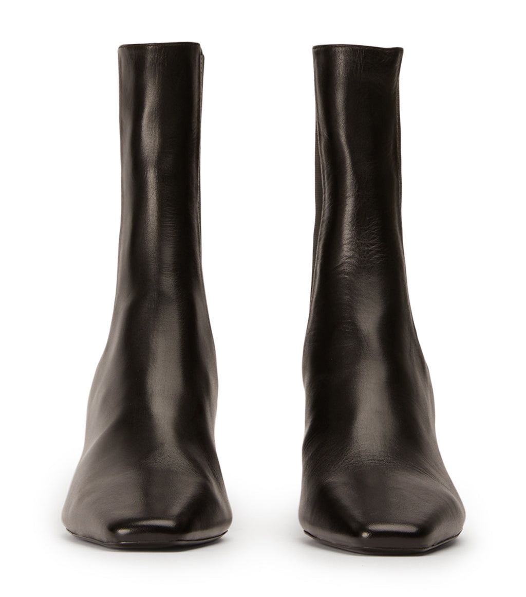 Verona Black Como